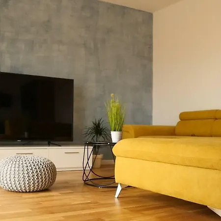 Beautiful View Apartment *